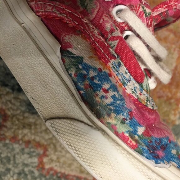 VANS Red Blue Floral Canvas Low Sneakers Shoes Unisex Women's 7 Men's 5.5 - Picture 11 of 12